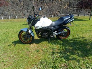 Moto Suzuki Gsr 600