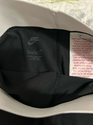 Leggin de niña Nike talla S en perfecto estado