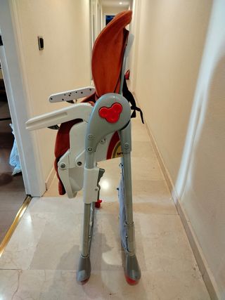 Trona bebé. Solo venta en persona