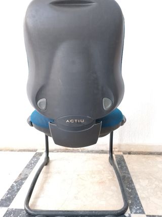 Sillas de cliente "Actiu".