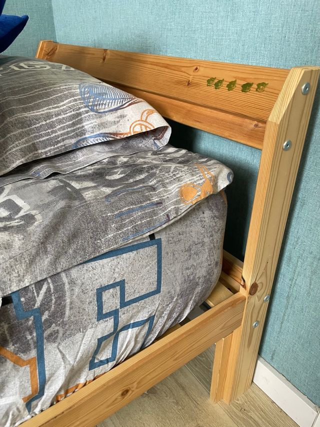 Estructura con somier NEIDEN - IKEA