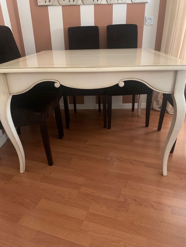 Mesa comedor y sillas