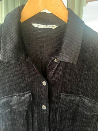 Blusa negra de Zara. talla M.