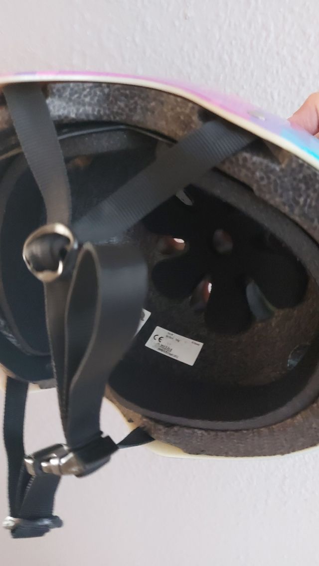 Patines , casco, protecciones y bolsa