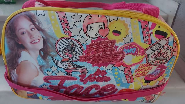 Patines , casco, protecciones y bolsa