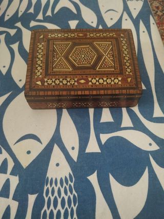 Caja madera taracea a mano