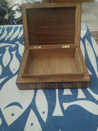 Caja madera taracea a mano