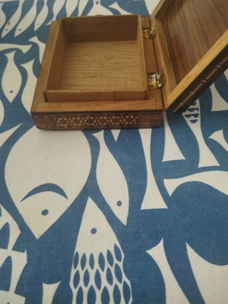 Caja madera taracea a mano