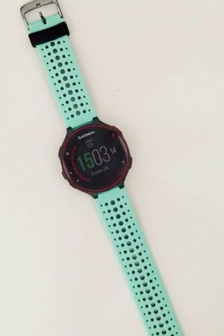 Reloj Garmin 235