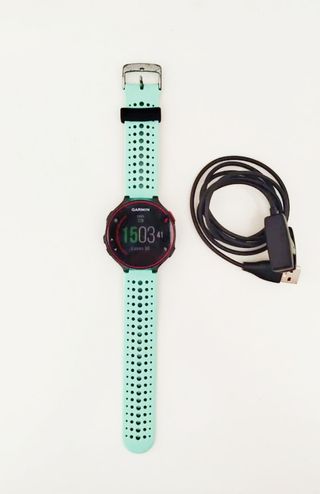 Reloj Garmin 235