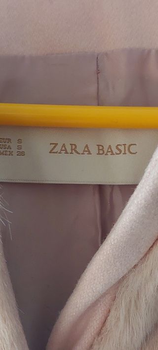 Abrigo rosa con chaleco de pelo nuevo