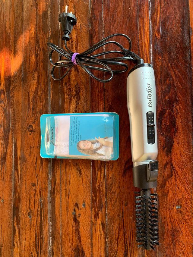 Secador moldeador de pelo nuevo