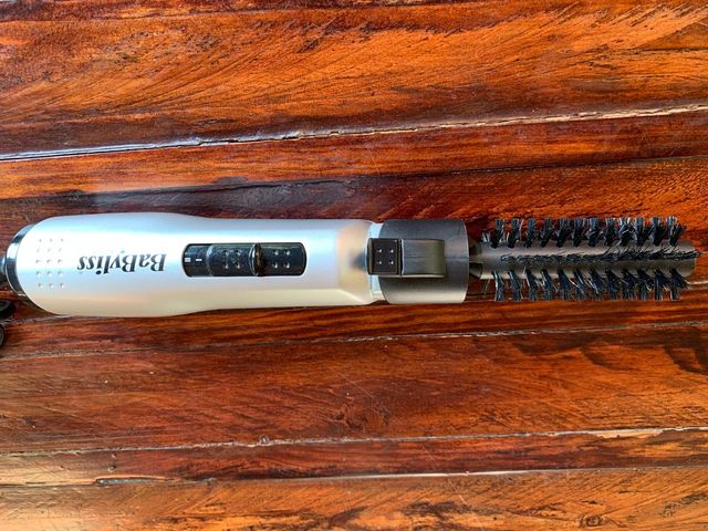 Secador moldeador de pelo nuevo