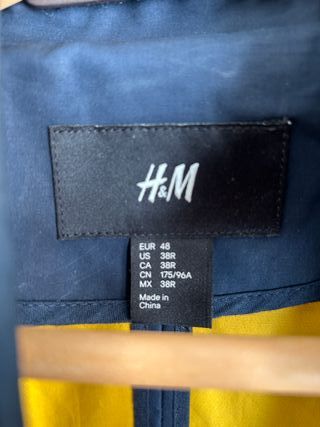 Chaqueta trench impermeable