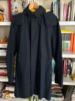 Chaqueta trench impermeable