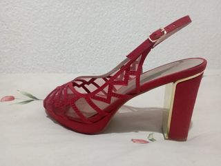 Tacón rojo novia 