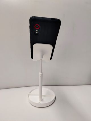 Supporto da tavolo per smartphone