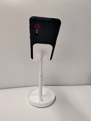 Supporto da tavolo per smartphone