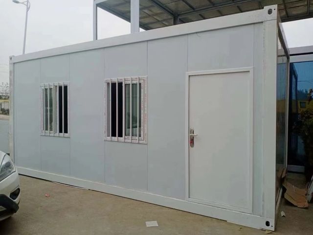 Contenedor nuevo a estrenar