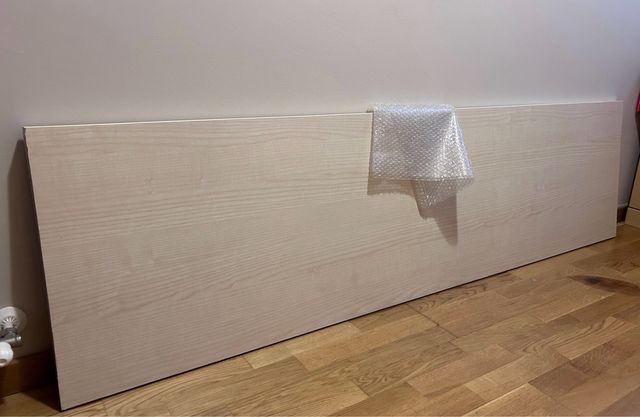 Mesa escritorio con cantos acabados