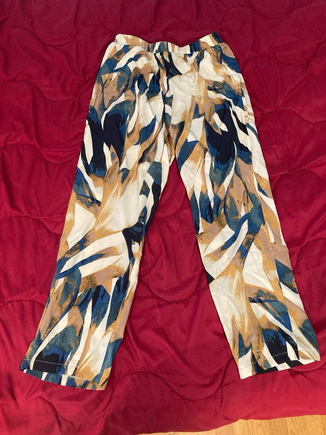 Conjunto chaqueta y pantalón