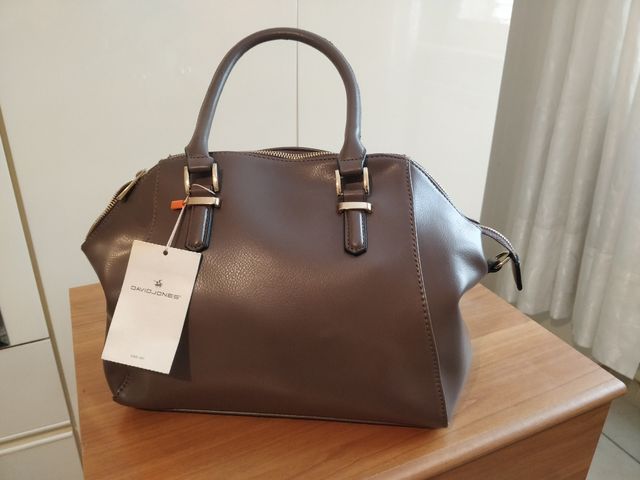 Borsa David Jones