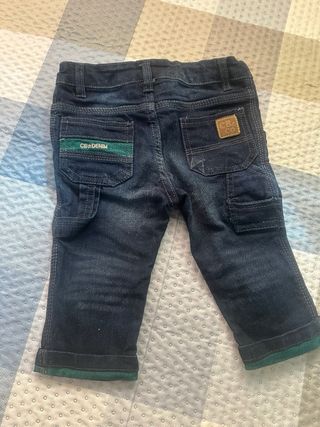 2 jeans + 1 camicia 4-6 mesi