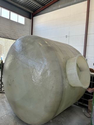 Tanque de poliester 10.000l (2.45*2.45)1.000€