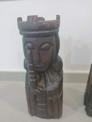Rey y reina ajedrez en madera