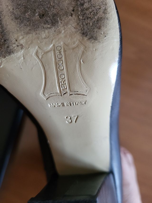 Stivaletto donna pelle nera con tacco