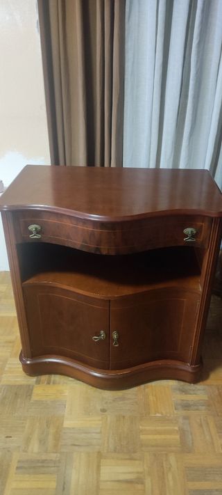 Mueble mesa tv antiguo