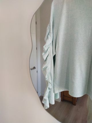Jersey color agua marina. Talla S.