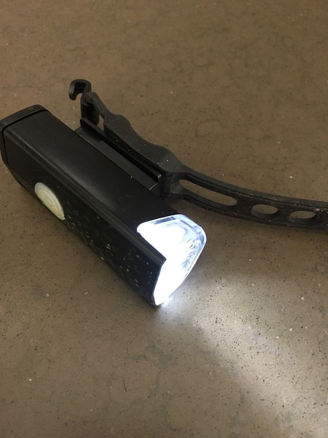 Luz delantera bici