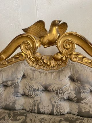 Sofá dorado de época barroca, (para restaurar).