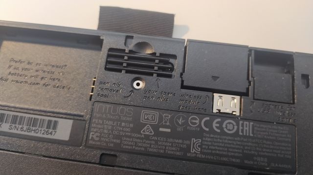 Wacom Intuos CTH-690/K - Pen & Touch Tablet