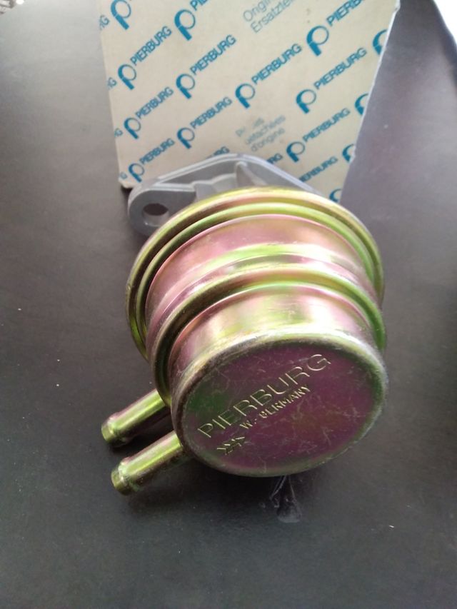 Bomba combustible Mercedes 190- 200   Es Nueva