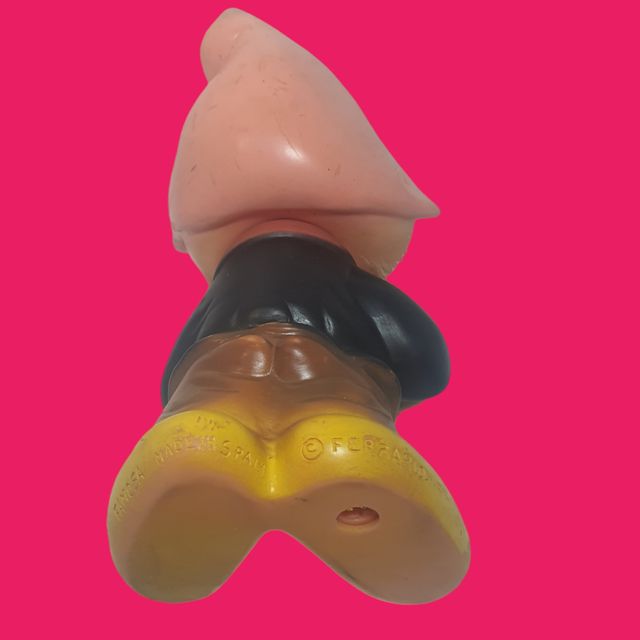 MUÑECO DE GOMA ENANITO BLANCANIEVES FAMOSA FERRARI