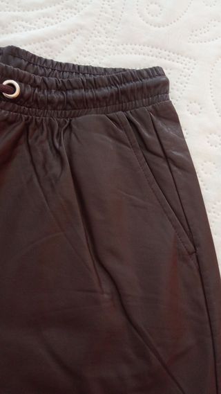Pantalón de cuero