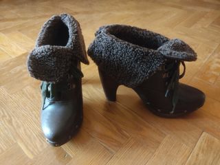 Botines tipo zuecos, talla 39,a estrenar
