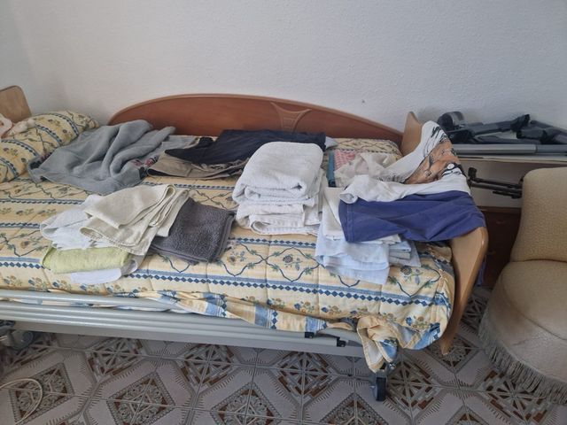 Cama mecánica con 7 meses de uso