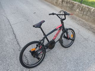 Bici BMX acrobatica