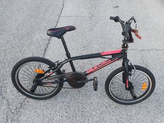 Bici BMX acrobatica