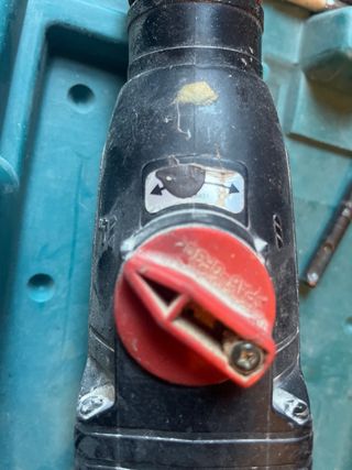 Taladro percutor MAKITA