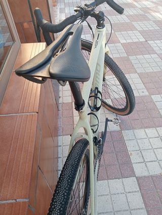 Impecable con apenas 5 salidas.