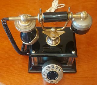 Teléfono retro vintage. Funciona