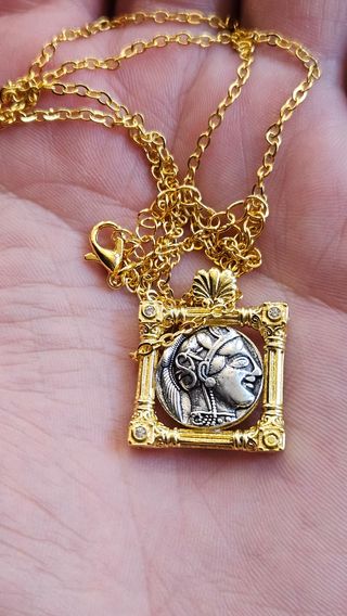 Moneda Antigua Griega en Colgante
