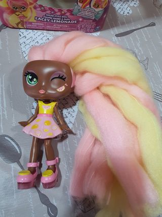 Muñeca con pelo de algodón 