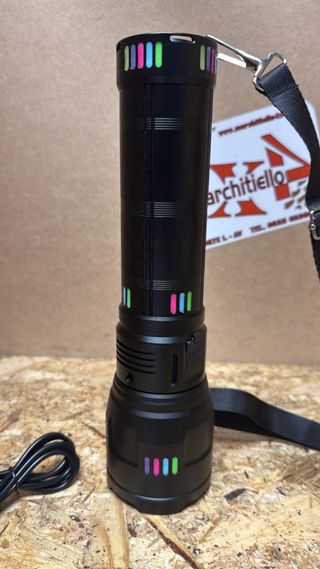 Torcia tattica magnum