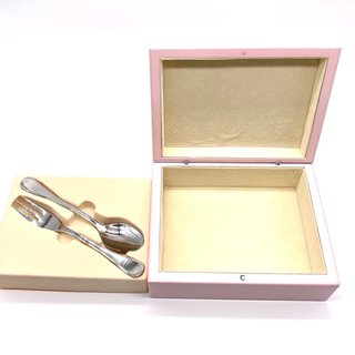Caja joyero en plata, cuchara y tenedor de acero