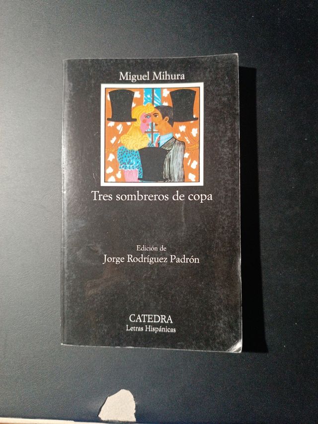 tre cappelli a cilindro